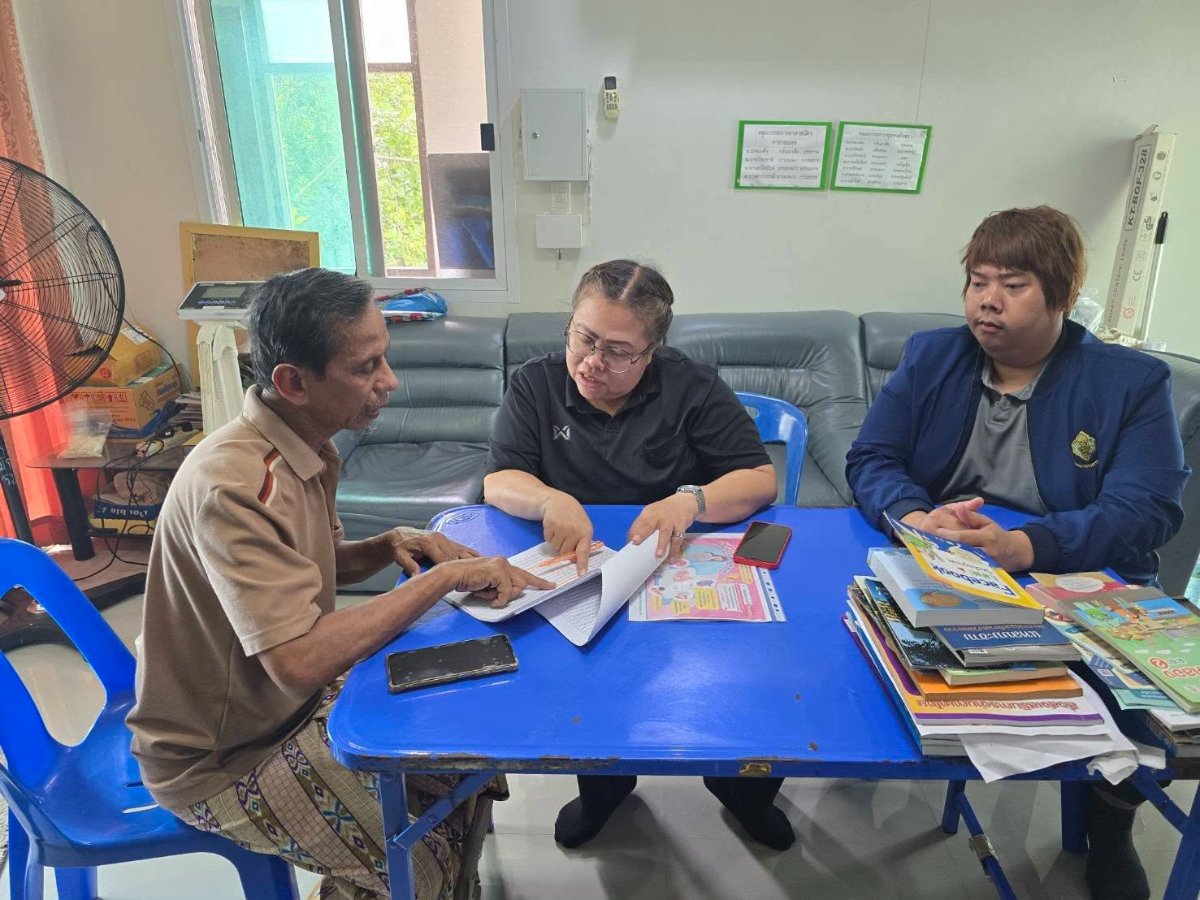 21 พฤษภาคม 2569 บุคลากร สกร.ระดับเขตบางกะปิ ลงพื้นที่สำรวจข้อมูลเด็กและเยาวชนนอกระบบการศึกษา (DOLE ZERO DROPOUT) ตามนโยบายของกรมส่งเสริมการเรียนรู้ ในการขับเคลื่อนการดำเนินงาน “DOLE ZERO DROPOUT” เพื่อสำรวจ ติดตาม และช่วยเหลือเด็กและเยาวชนที่อยู่นอกระบบกา