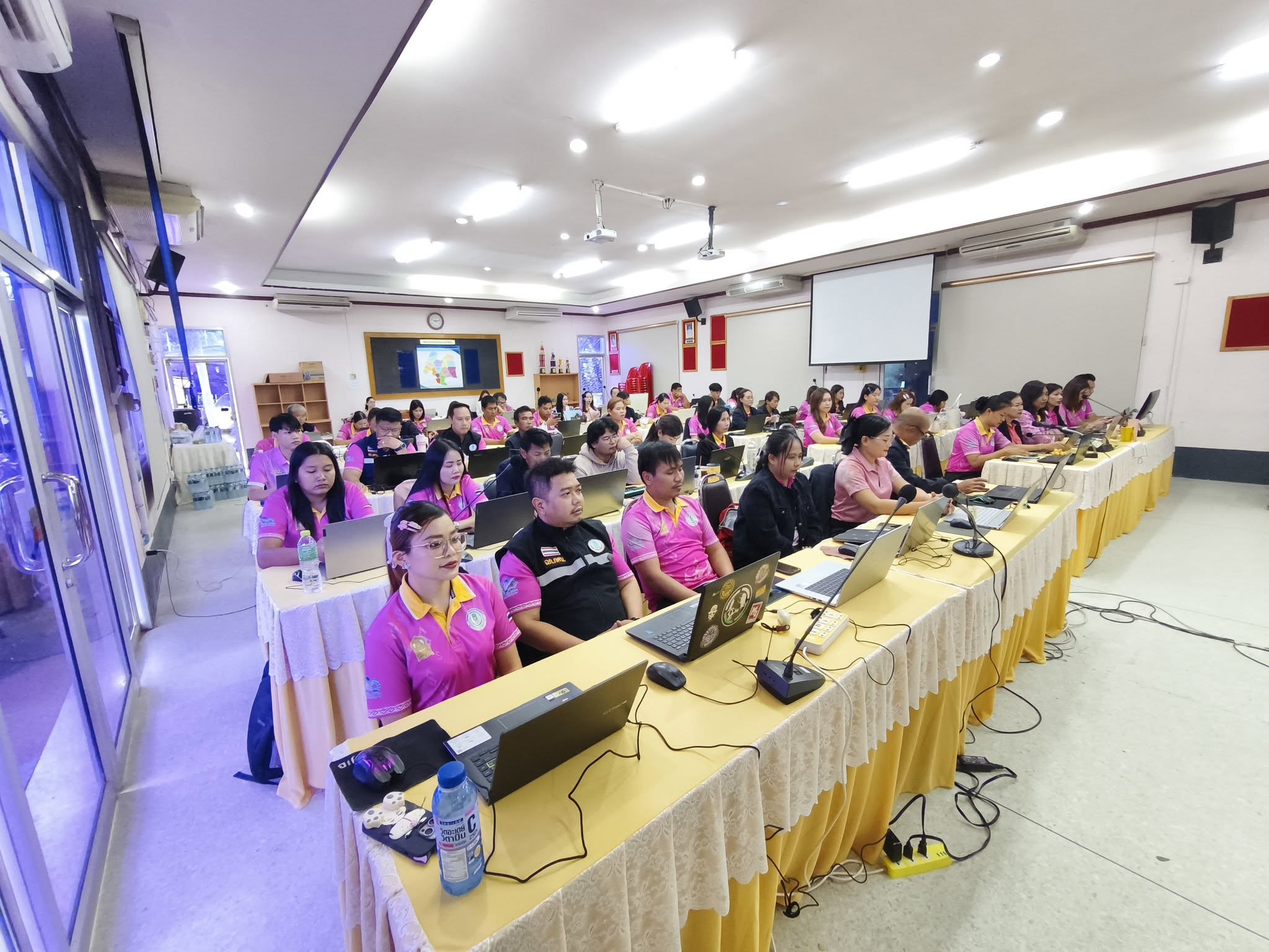 โครงการ พัฒนาบุคลากรจัดทำสื่อนวัตกรรมและเทคโนโลยีเพื่อเพิ่มประสิทธิภาพในการดำเนินงานการส่งเสริมการเรียนรู้