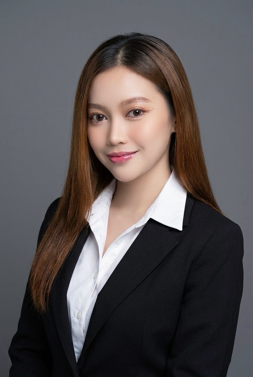 นางสาวลลิภัสร์ ต๊ะวิไชย