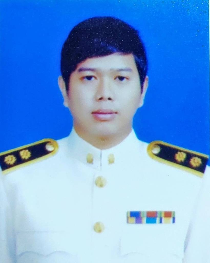 นายนิทัศน์  สายสั้น
